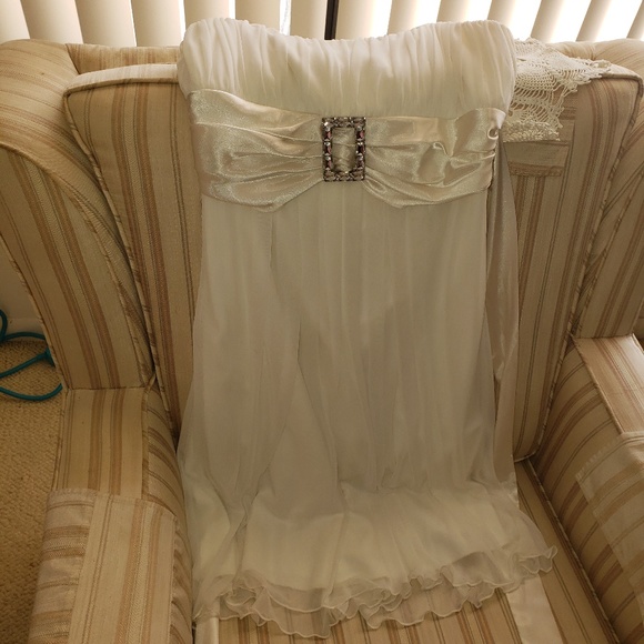 White Dress w/Rhinestone Buckle n Satin Straps - Picture 7 of 7